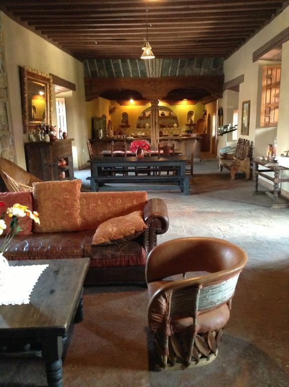 Hotel Meson de San Antonio à Pátzcuaro Extérieur photo