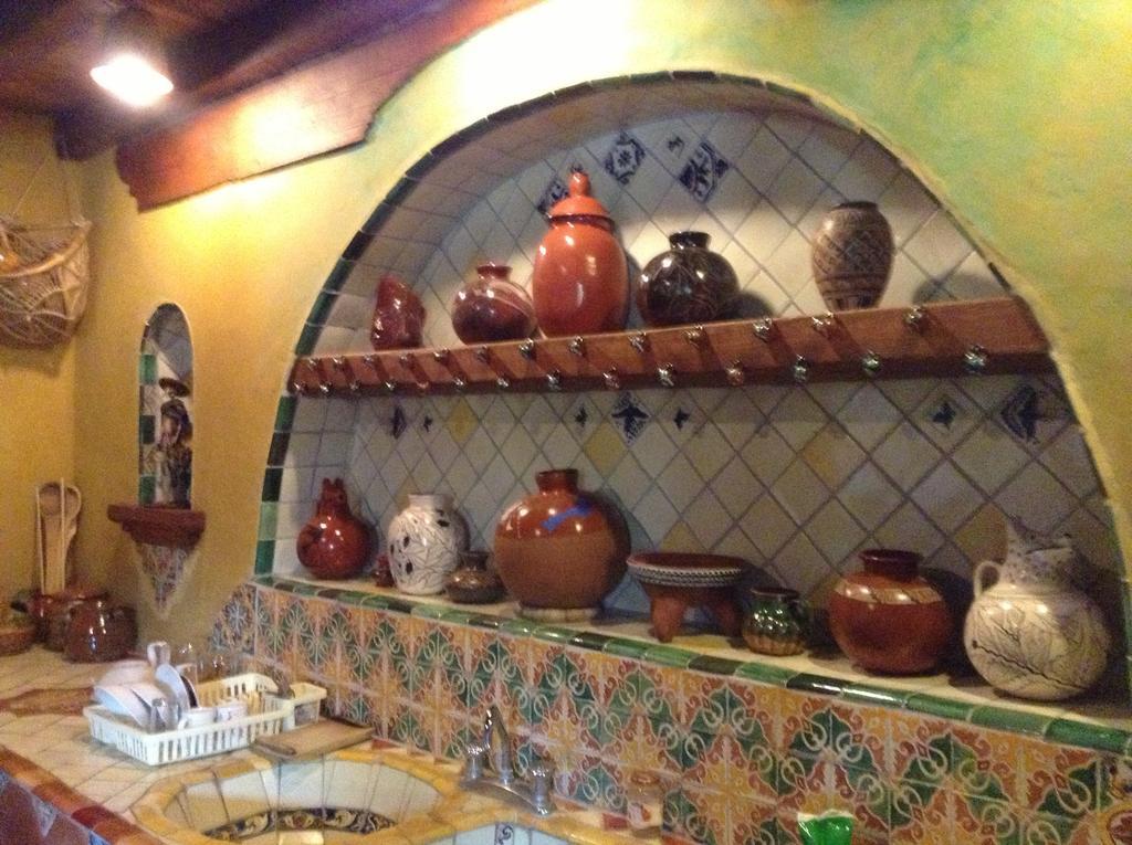 Hotel Meson de San Antonio à Pátzcuaro Extérieur photo