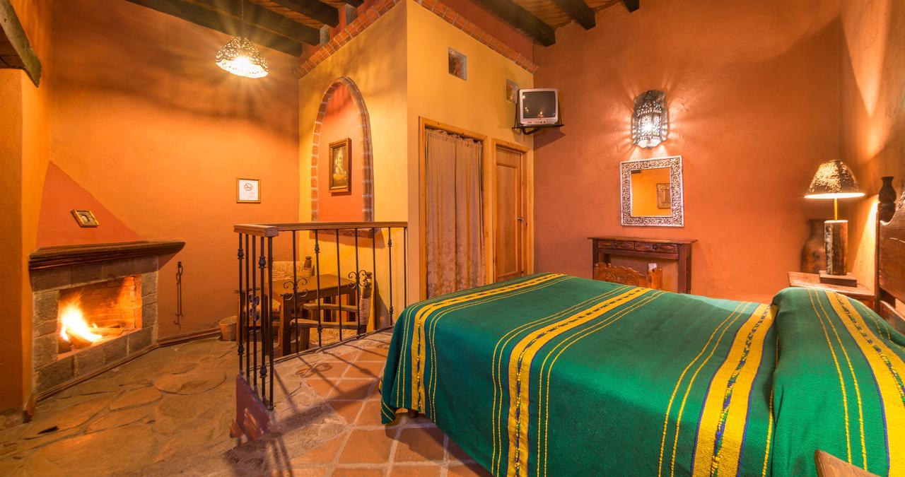 Hotel Meson de San Antonio à Pátzcuaro Extérieur photo
