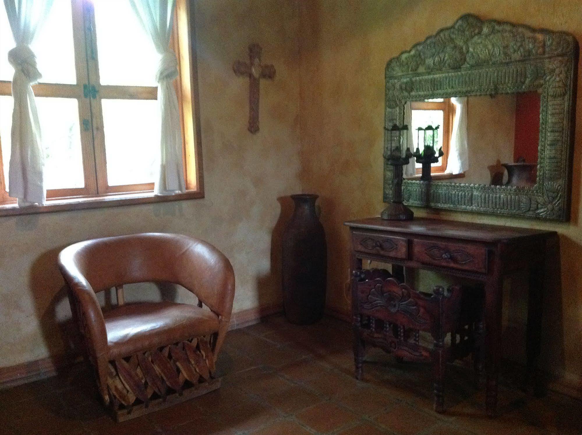 Hotel Meson de San Antonio à Pátzcuaro Extérieur photo