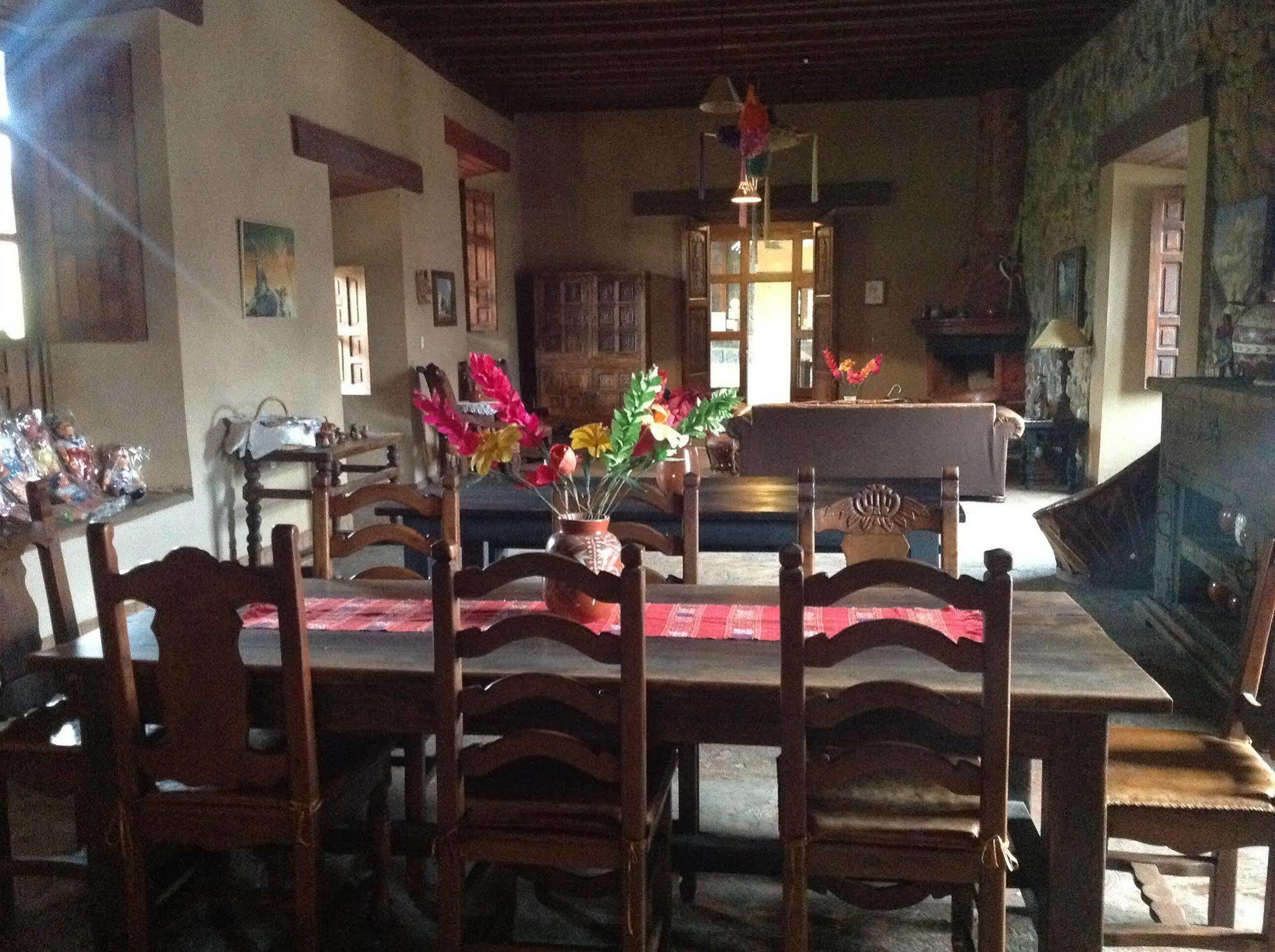 Hotel Meson de San Antonio à Pátzcuaro Extérieur photo